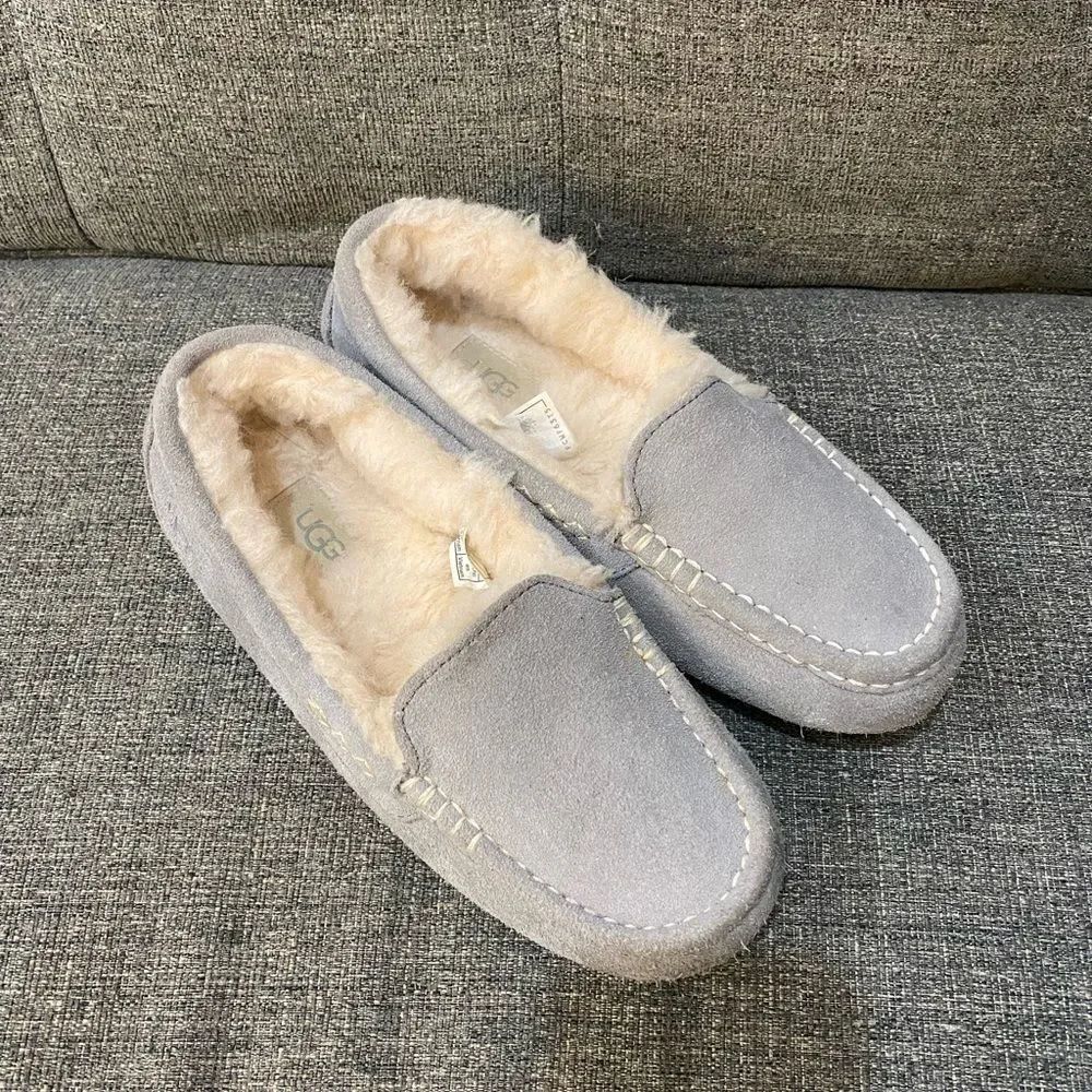 UGG Ansley Sheepskin Gray Slippers Women Size 7